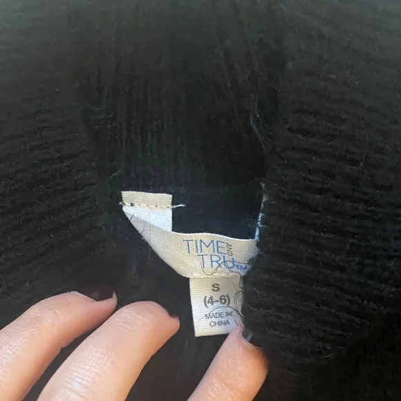 Black and Blue Mock neck Sweater Set - Picture 3 of 6